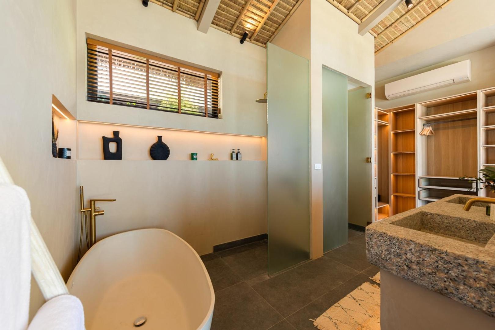 Wabi Sabi Tropical Seaview Villa Маенам Экстерьер фото